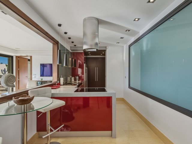 2 Bedrooms Apartment in Nueva Andalucía