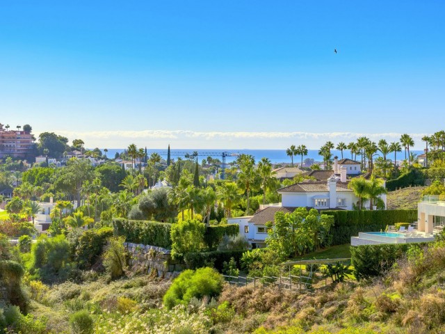 2 Bedrooms Apartment in Nueva Andalucía