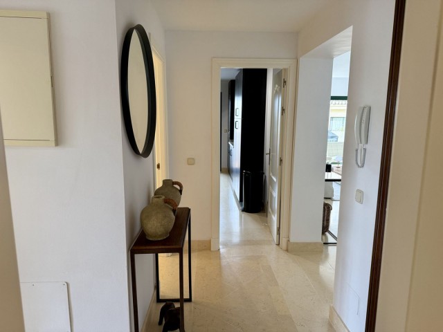 2 Bedrooms Apartment in Benahavís