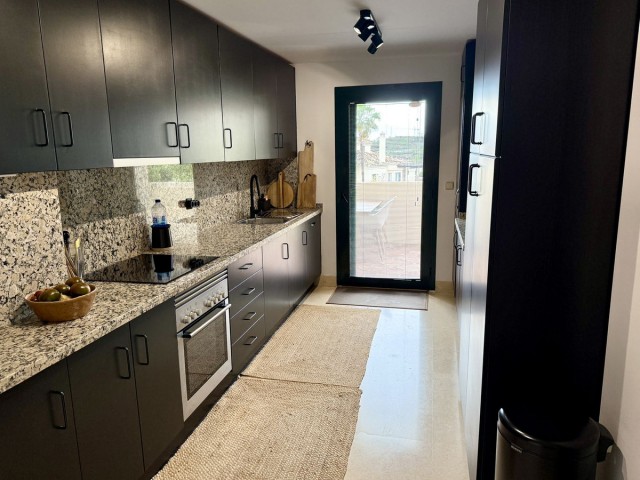 2 Bedrooms Apartment in Benahavís