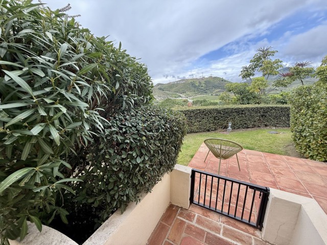 2 Bedrooms Apartment in Benahavís