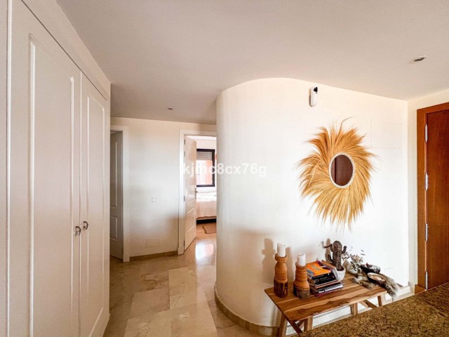 2 Bedrooms Apartment in Calahonda