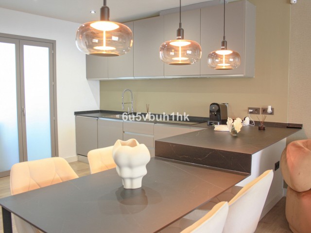 4 Bedrooms Apartment in Marbella