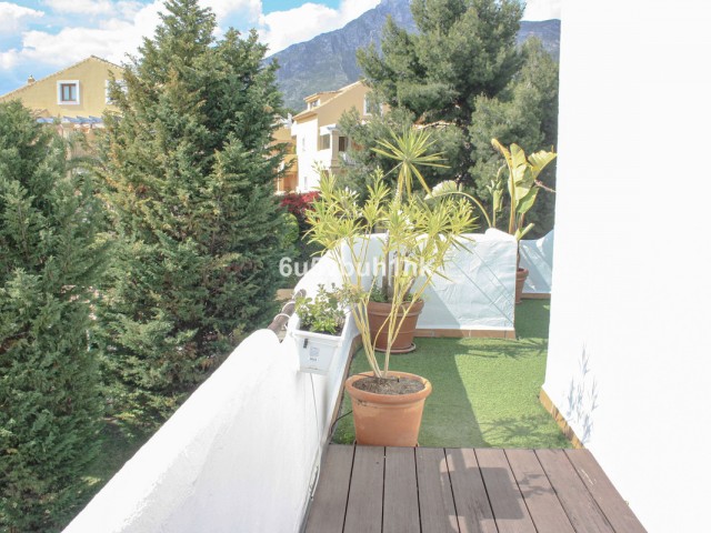 4 Bedrooms Apartment in Marbella
