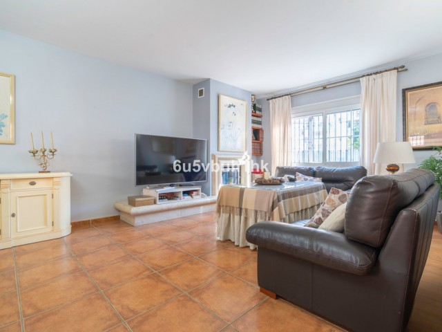 4 Bedrooms Villa in Fuengirola