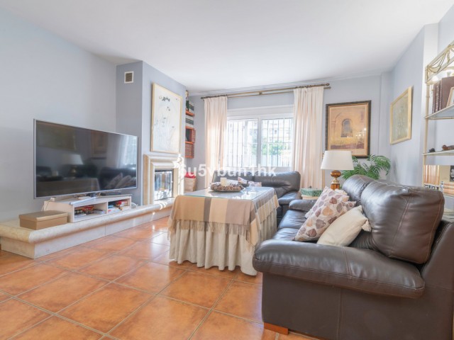 4 Bedrooms Villa in Fuengirola