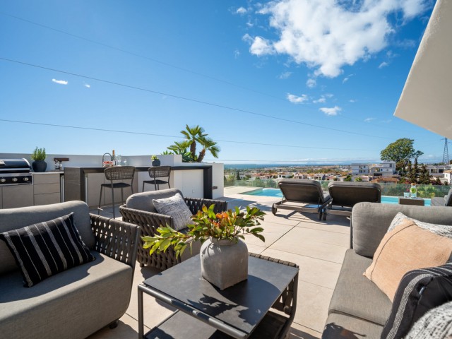 4 Bedrooms Villa in Nueva Andalucía