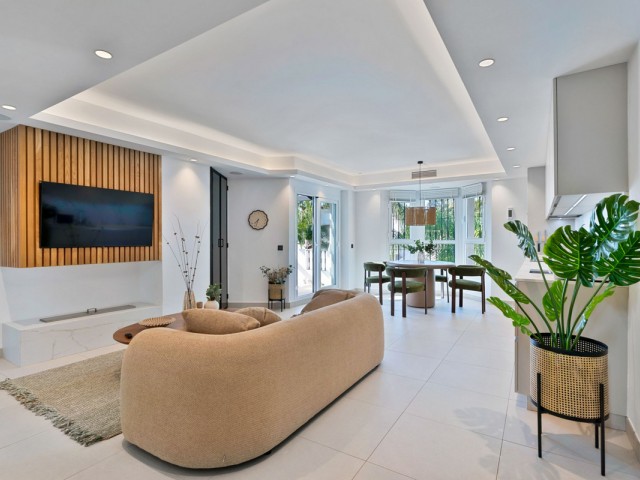 3 Bedrooms Apartment in Nueva Andalucía