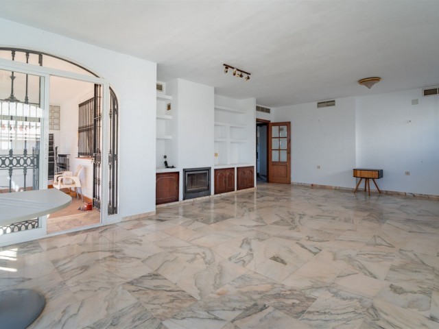 7 Bedrooms Villa in Benalmadena