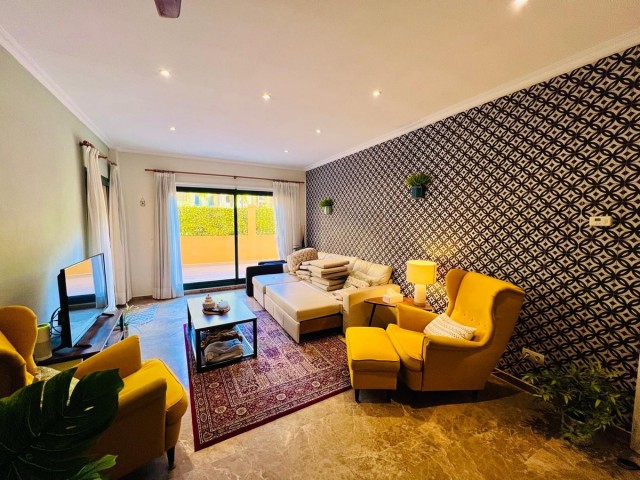 Apartment, San Pedro de Alcántara, R5233588