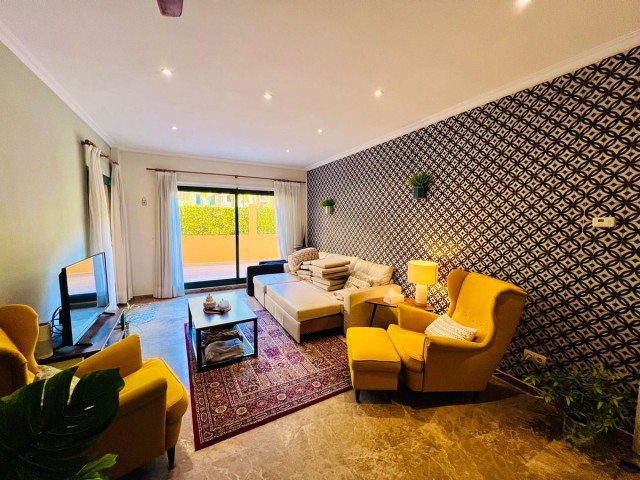 2 Bedrooms Apartment in San Pedro de Alcántara