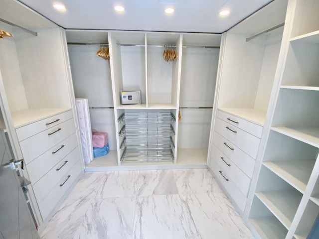 Villa avec 6 Chambres  à Benalmadena Pueblo