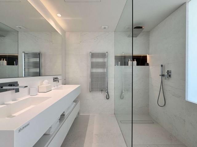 3 Schlafzimmer Apartment in Ojén