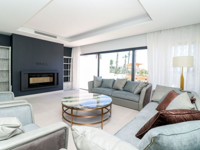 3 Bedrooms Townhouse in Estepona