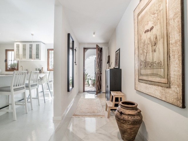 2 Bedrooms Apartment in Benahavís