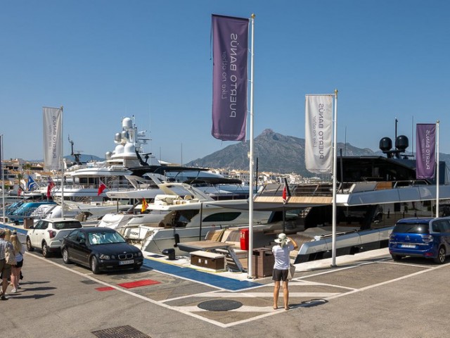 3 Bedrooms Apartment in Puerto Banús