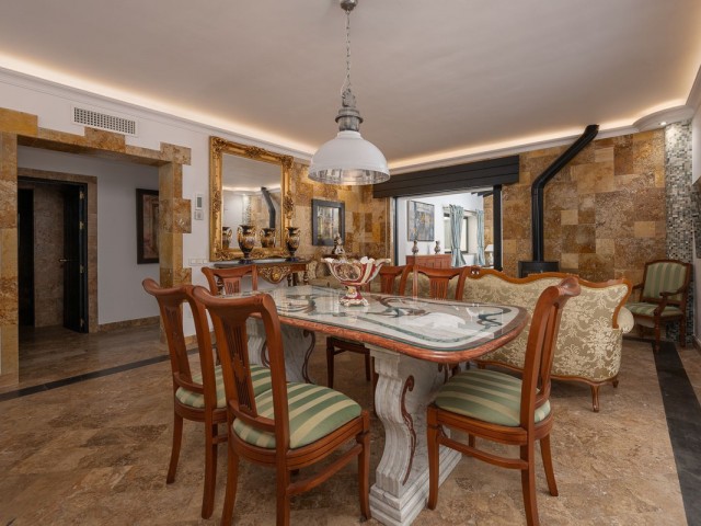 3 Bedrooms Apartment in Puerto Banús