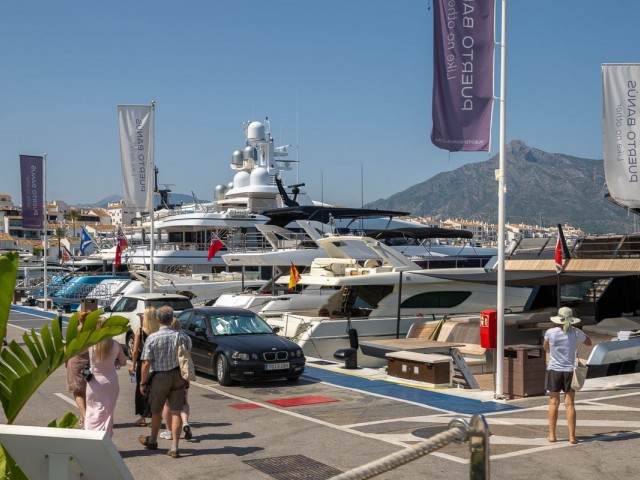 3 Bedrooms Apartment in Puerto Banús