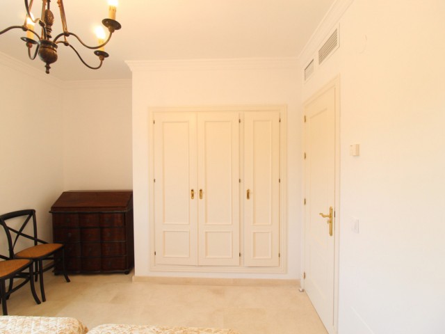 3 Bedrooms Townhouse in Benahavís