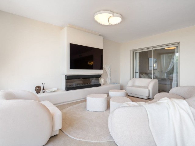 3 Bedrooms Apartment in Nueva Andalucía