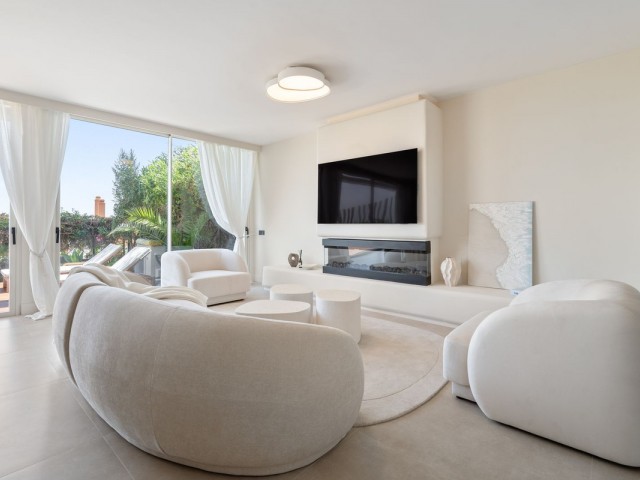 3 Bedrooms Apartment in Nueva Andalucía