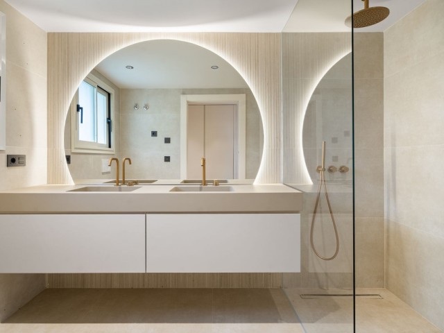 3 Bedrooms Apartment in Nueva Andalucía