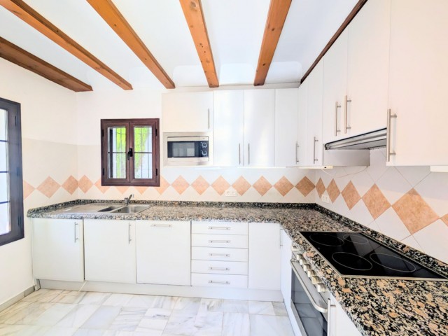 Maison mitoyenne avec 3 Chambres  à Nagüeles