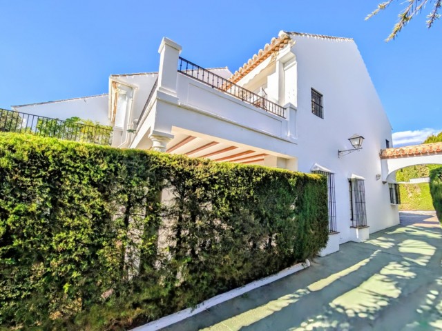 Maison mitoyenne avec 3 Chambres  à Nagüeles