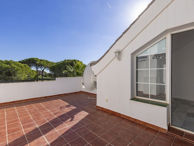 3 Bedrooms Townhouse in Elviria