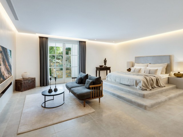 7 Bedrooms Villa in Benahavís