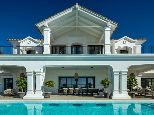 7 Bedrooms Villa in Benahavís