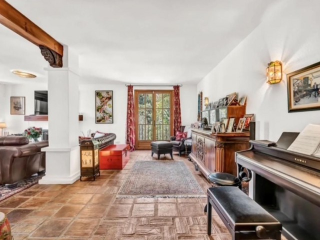 7 Schlafzimmer Villa in Elviria