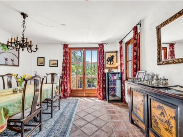 7 Schlafzimmer Villa in Elviria