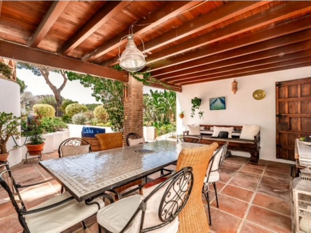 7 Schlafzimmer Villa in Elviria