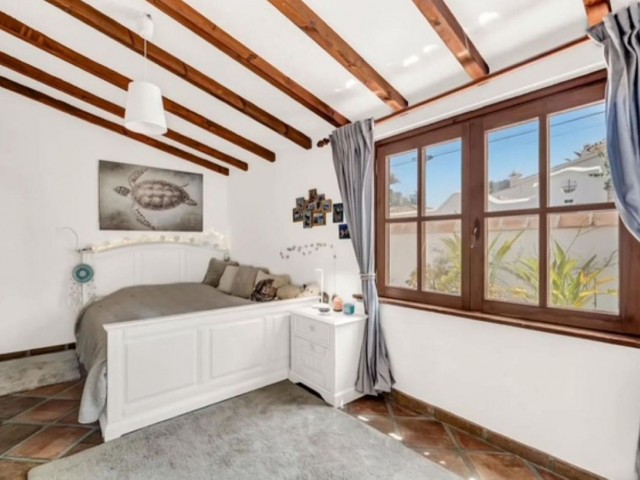 7 Schlafzimmer Villa in Elviria