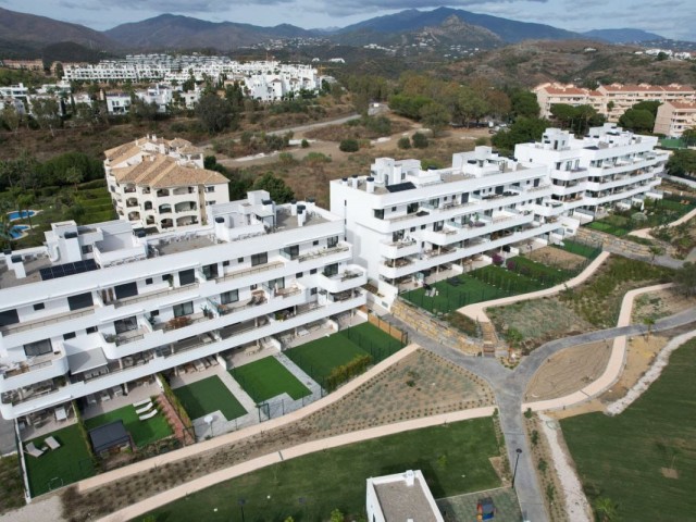 Apartamento con 2 Dormitorios  en Estepona