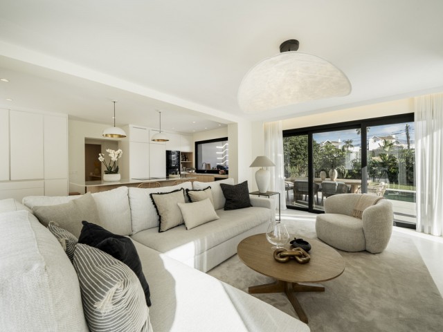 5 Bedrooms Villa in San Pedro de Alcántara