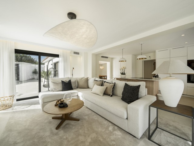 Villa avec 5 Chambres  à San Pedro de Alcántara