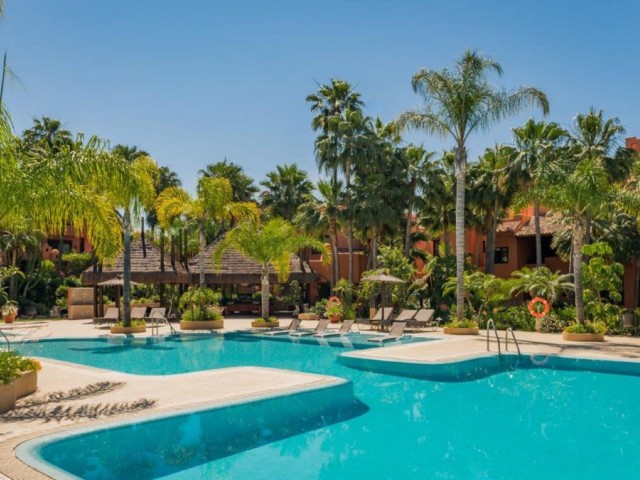 3 Bedrooms Apartment in Nueva Andalucía