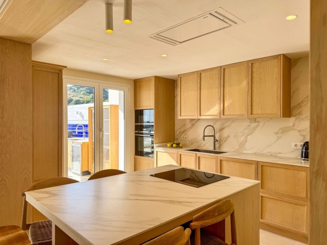 3 Bedrooms Apartment in Nueva Andalucía