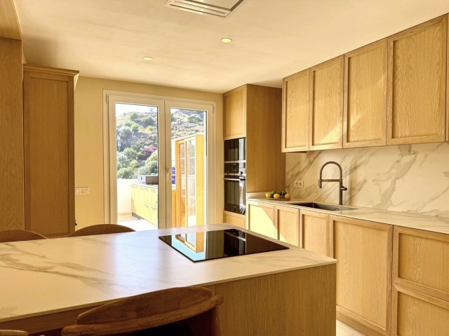 3 Bedrooms Apartment in Nueva Andalucía