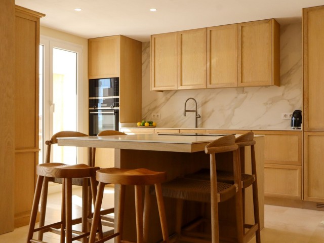 3 Bedrooms Apartment in Nueva Andalucía