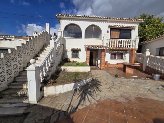 5 Bedrooms Villa in Fuengirola