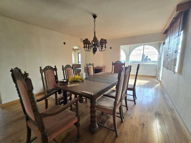 Villa avec 5 Chambres  à Fuengirola