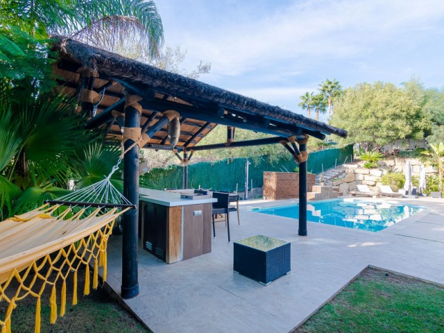 5 Bedrooms Villa in Nueva Andalucía