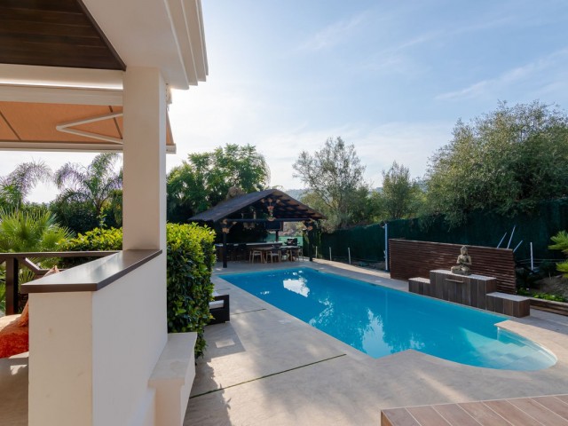5 Bedrooms Villa in Nueva Andalucía