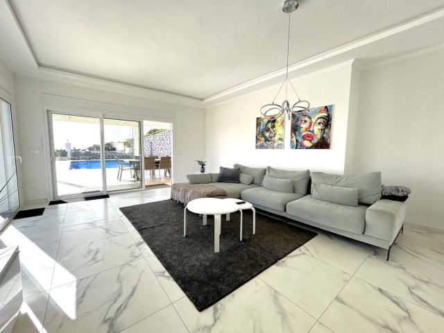 Villa Mijas Costa - R4930186