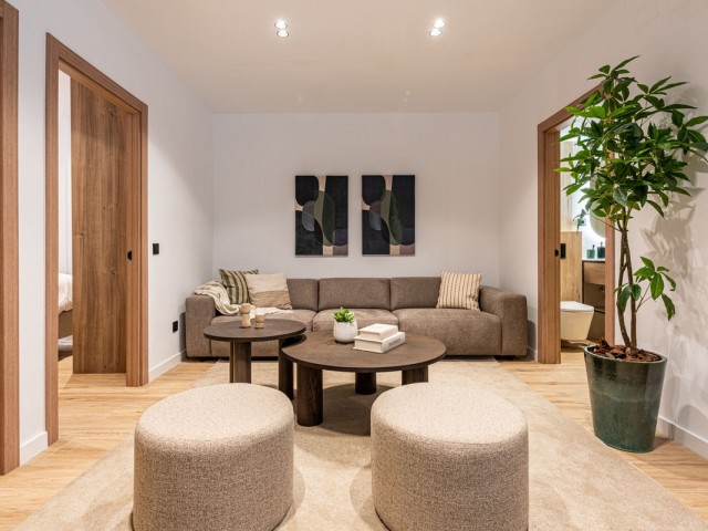 Maison mitoyenne avec 4 Chambres  à Nueva Andalucía