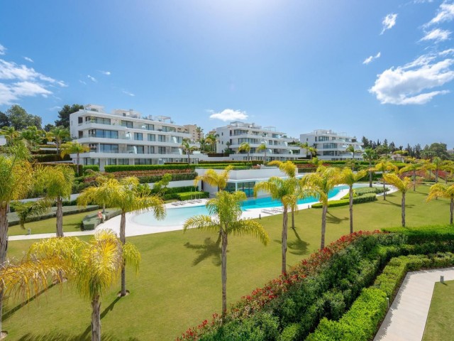 3 Bedrooms Apartment in Estepona
