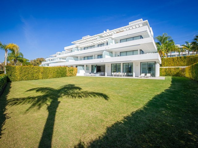 3 Bedrooms Apartment in Estepona